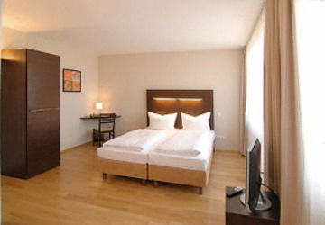 - Design 4* Monaco di Baviera